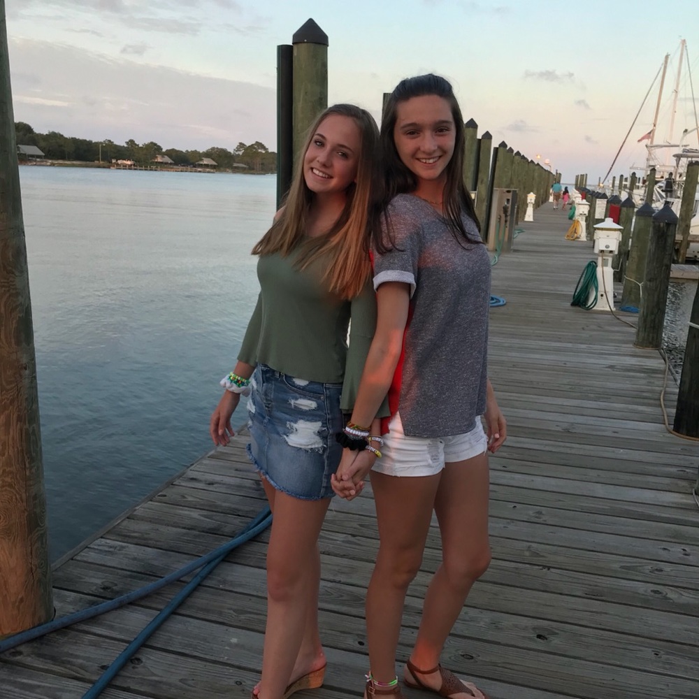 Meet your Posher, Mia